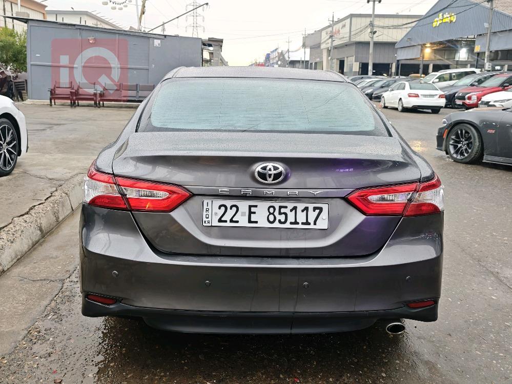 تۆیۆتا کامری